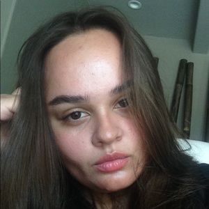 Meet your Posher, Daniella